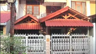 Jual Rumah Strategis di Duren Sawit, Jakarta Timur - LT 145m²