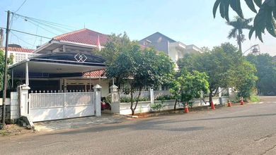 Kesempatan Eksklusif, rumah Mewah di Lebak Bulus, Jakarta Selatan, LB 305m²