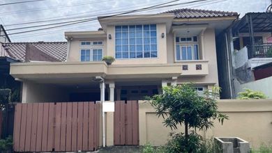 Kesempatan Rumah di Ciangsana, Bogor, LB 200m², Harga 1,5 Miliar