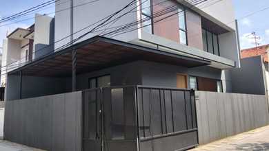 Rumah Sewaan Murah di Kelapa Gading, Jakarta Utara, 3 KT, Harga 145 Juta /tahun