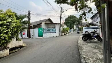 Tanah Dekat Pasar Kawasan Kembangan, Ideal untuk Mendirikan Usaha