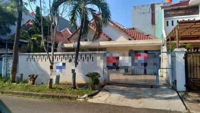 Rumah Elite di Kawasan Kembangan, Jakarta Barat, LB 200m², Harga 5,7 Miliar