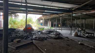 Dijual Pabrik Ex Produksi Furniture di Kamal Raya