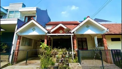 Jual Rumah Mewah LT 135 m2 di Kemang Pratama, Bekasi
