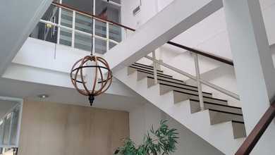 Ruko 3 Lantai Furnished Shm Di Sektor 9 Bintaro (samping Spbu)