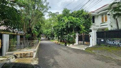 Rumah Modern di Menteng, Jakarta Pusat, LT 500 m2