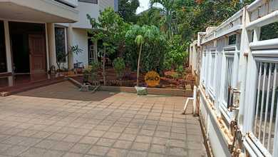 Jual Rumah Cantik Luas 750 m2 area Kebon Jeruk, Jakarta Barat