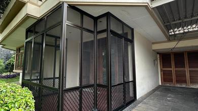 Rumah Nyaman untuk Disewakan di Kelapa Gading, Jakarta Utara, Harga 550 Juta /tahun