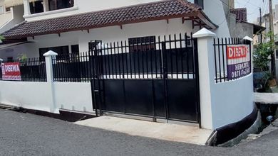 Dikontrakkan Rumah Murah di Tomang, Jakarta Barat, LT 135m²