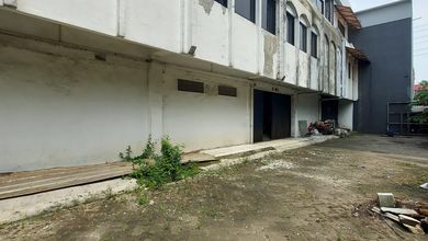 Ruko Gandeng 4 Murah Dibawah Njop Dekat Tanjung Duren