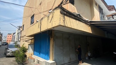 Dijual Ruko 2 1/2Lt di Jembatan 5, Masih Disewa Sampai Des 2026