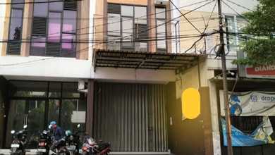 Dijual Rukan 3 1/2Lt di Aries Utama Puri Indah, Lokasi Strategis