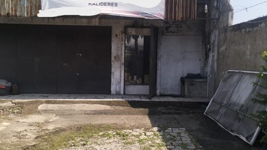 Dihitung Tanah Saja! Dijual Tanah dan Bangunan di Jl Ry Daan Mogot