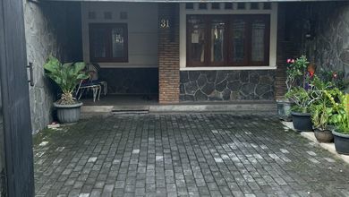 Penawaran Eksklusif, rumah Mewah di Solo Baru, Solo, LB 196m²