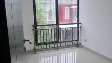 Kesempatan Rumah di Gading Serpong, Tangerang, LB 80m², Harga 1,6 Miliar