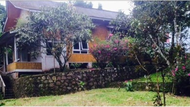 Rumah Area Premium Kadudampit, Sukabumi - Harga Menarik 13,7 Miliar