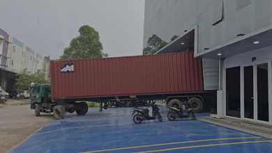 Disewa Gudang HS198 Kalideres, Akses Container 40