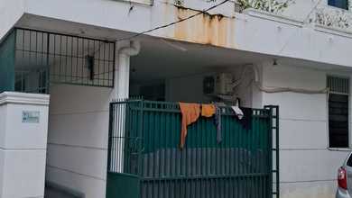 Rumah Dijual di Tomang, Jakarta Barat, LB 300m², Harga Kompetitif!