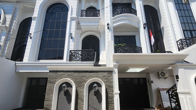 Kesempatan Langka, rumah Mewah di Pejaten, Jakarta Selatan, LB 1100m²