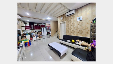 Rumah Area Premium Green Lake City, Jakarta Barat - Harga Terbaik 3,4 Miliar