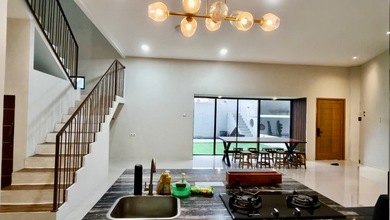 Dijual Rumah Strategis di Ciputat, Tangerang Selatan - LT 200m²