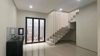 Jual Rumah Nyaman di Sektor 5 - Bintaro, Tangerang Selatan - LT 90m²