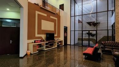 Kesempatan Langka, rumah Mewah di Pondok Indah, Jakarta Selatan, LB 1400m²