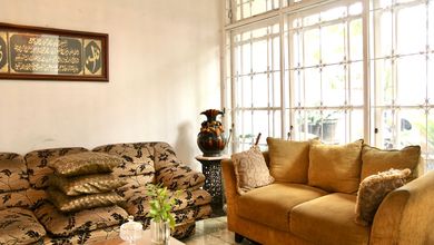 For Sale rumah Eksklusif di Petukangan, Jakarta Selatan - LT 198m²