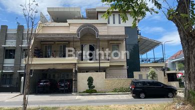 Hunian Elegan di kertajaya, Surabaya, 5 KT, LT 355m²