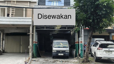 Ruko 3 Lantau Lokasi 0 Jalan Raya Jemursari Dekat Pusat Keramaian