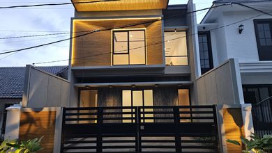 For Sale rumah Mewah di Rungkut, Surabaya - LT 128m²