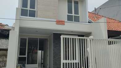 Kesempatan Langka, rumah Prestisius di Manyar, Surabaya, LB 215m²