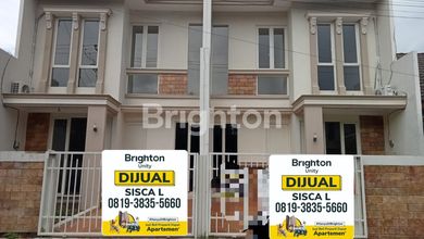 Promo Rumah di Waru, Sidoarjo, LB 150m², Harga 1,4 Miliar