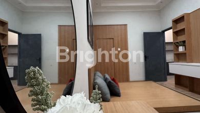 Rumah Favorit di Pakuwon City, Surabaya, 1 KT, Harga 1,95 Miliar