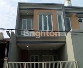 Jual Rumah Nyaman di Pondok Tjandra, Sidoarjo - LT 75m²