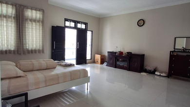 Hunian Mewah di Kawasan Pakuwon Indah, Surabaya, LB 630m², Harga 13,9 Miliar