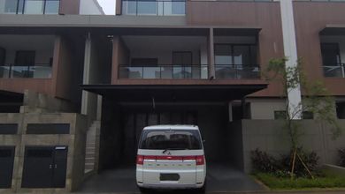 Dijual rumah Eksklusif di BSD City, Tangerang - LT 200m²
