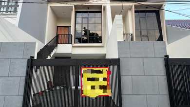 Rumah Mewah di Tomang, Jakarta Barat, 3 KT, LT 90m²
