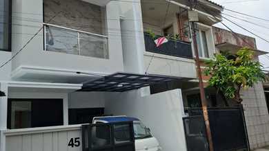 Kesempatan Langka, rumah Mewah di Mampang Prapatan, Jakarta Selatan, LB 180m²