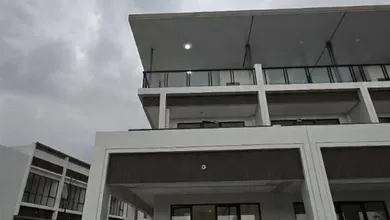 Ruko  2 ½ lantai Lokasi Super Strategis Sorento Gading Serpong