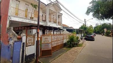 Dijual Rumah Strategis di Kelapa Dua, Tangerang - LT 240m²