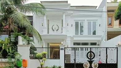 Rumah Area Premium Pondok Indah, Jakarta Selatan - Harga Menarik 15 Miliar