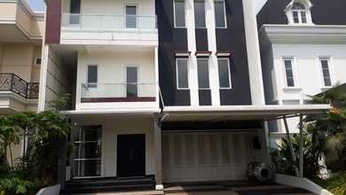 Dijual rumah Eksklusif di Sutera Onix Alam Sutera, Tangerang - LT 300m²