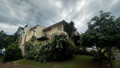 Dijual rumah Mewah di Ciater, Tangerang - LT 238m²