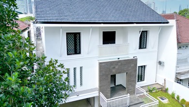 Sewa Rumah Nyaman di Kebayoran Baru, Jakarta Selatan, LT 360m²