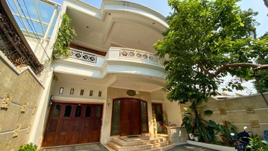 For Sale rumah Eksklusif di Kebayoran Baru, Jakarta Selatan - LT 270m²