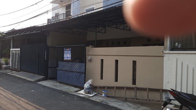 Dijual Rumah Strategis di Taman Kota, Jakarta Barat - LT 112m²