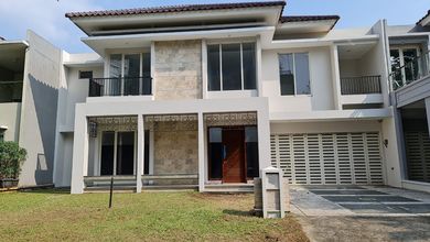 Hunian Elite di Kawasan Alam Sutera, Tangerang, LB 305m², Harga 7 Miliar