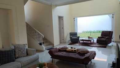 Hunian Mewah di Suvarna Sutera, Tangerang, 4 Kamar Tidur, LT 300m²