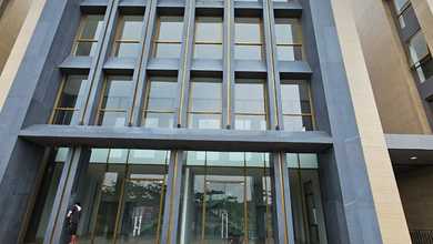 FORESTA BUSINESS LOFT FBL 7  Di Pusat Bisnis BSD City  Luas Tanah 155 m² 10 x 15,5 Luas Bangunan 595 m² 4 Lantai + 1 Basement  Toilet 5  Listrik 13.200 Watt  Hadap Utara  Surat PPJB siap AJB Harga 18M Nego 